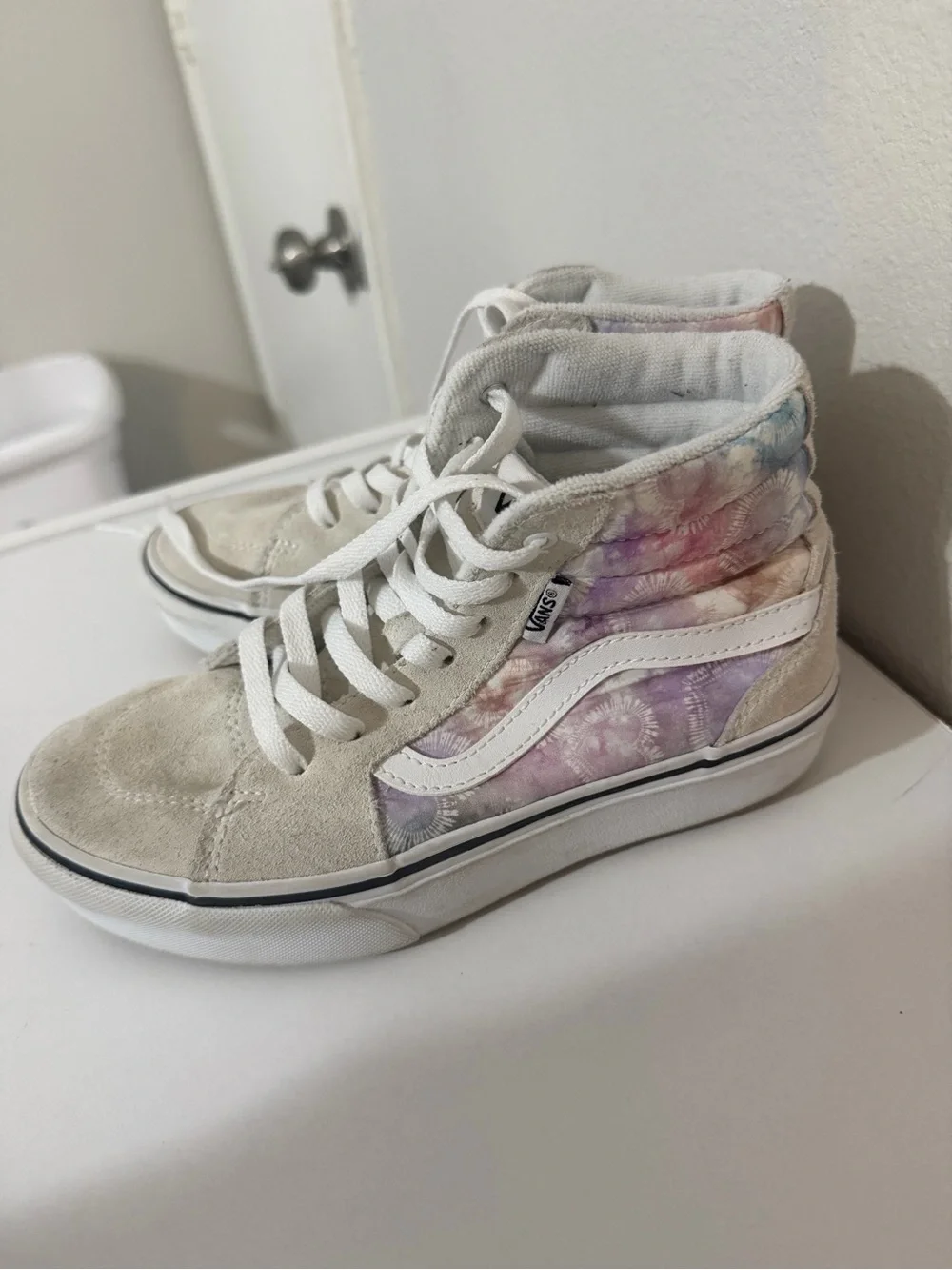 Vans Kids High-Top Sneakers in White with Pastel Tie-Dye Side Panels